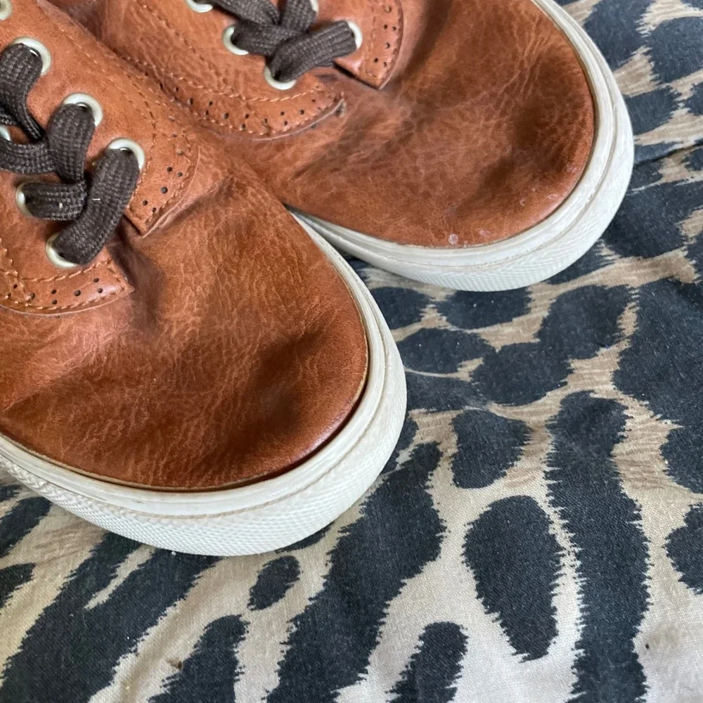 Old Navy step into